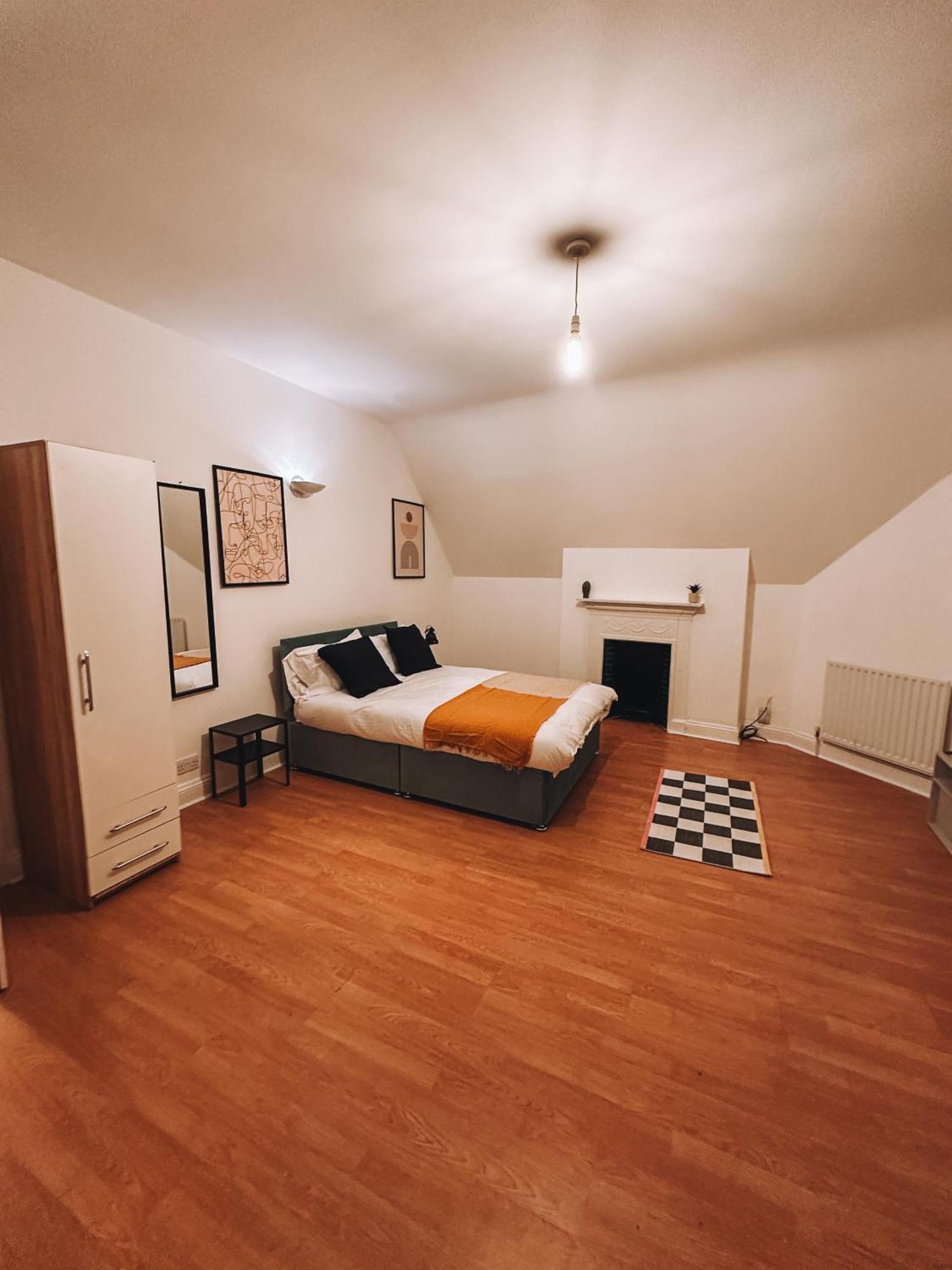 Spacious 3 Rooms In Tooting Лондон Экстерьер фото